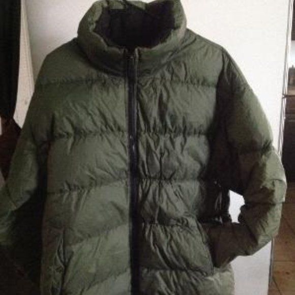 GAP Hooded Heavy Jacket with folded Hood - Picture 1 of 1